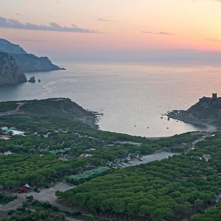 Villaggio Camping Torre Del Porticciolo 포르토 콘테 외부 사진
