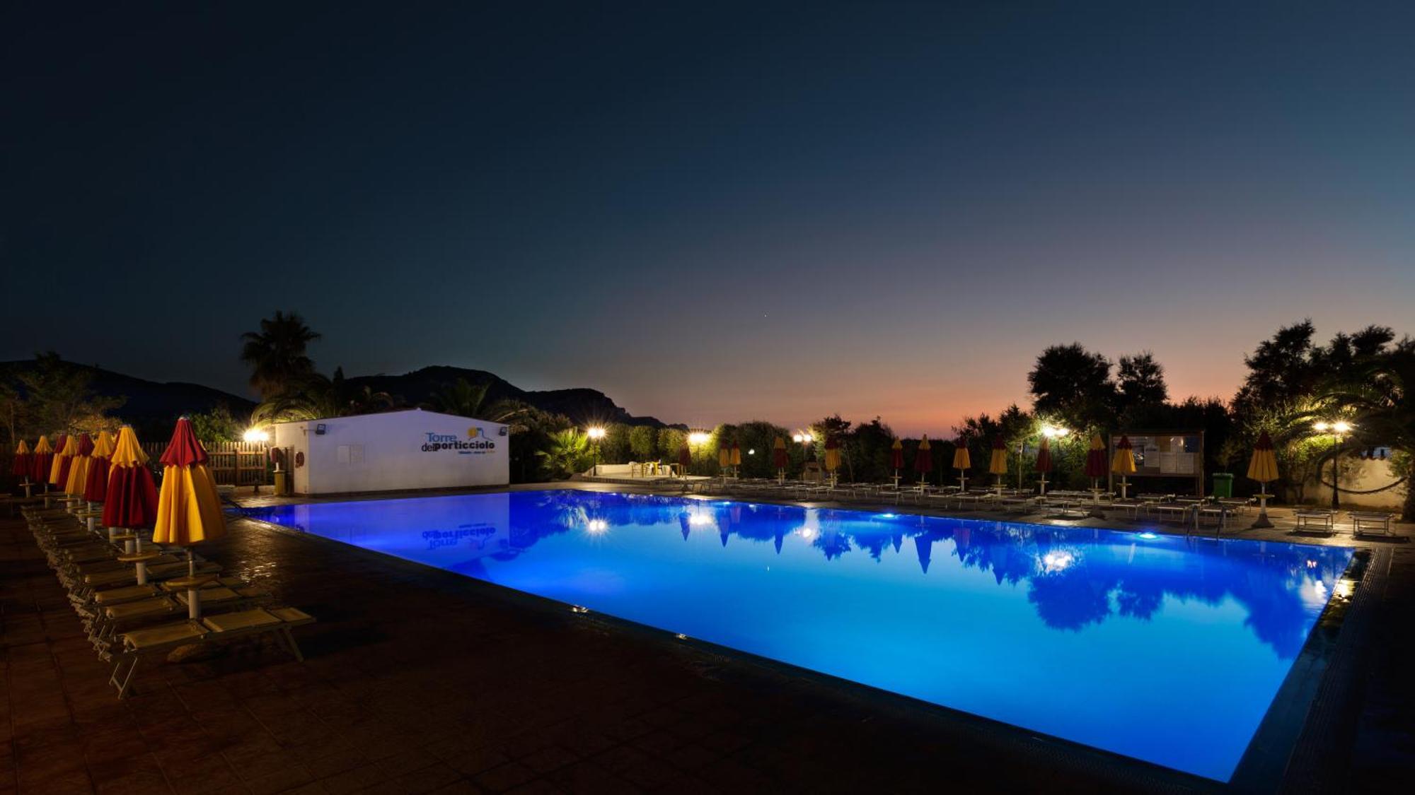 Villaggio Camping Torre Del Porticciolo 포르토 콘테 외부 사진