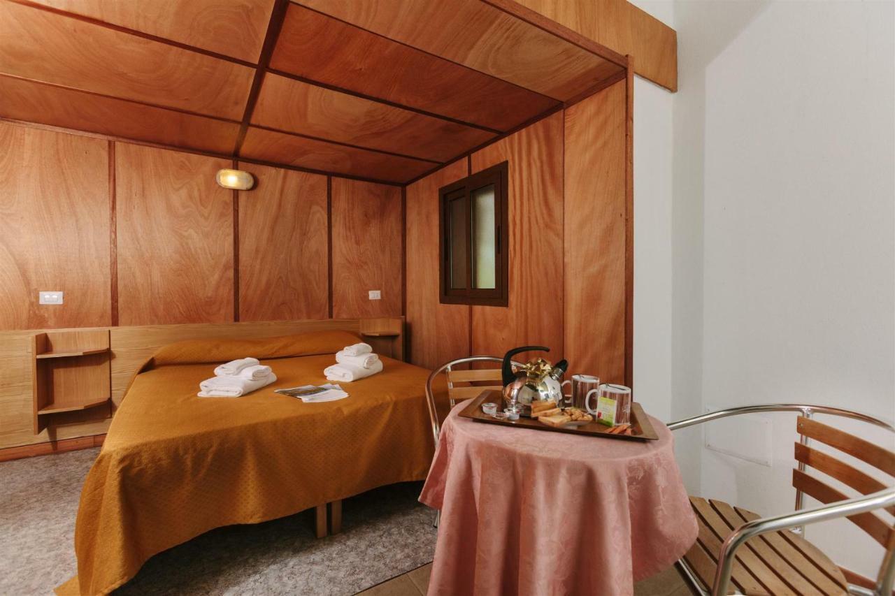 Villaggio Camping Torre Del Porticciolo 포르토 콘테 객실 사진